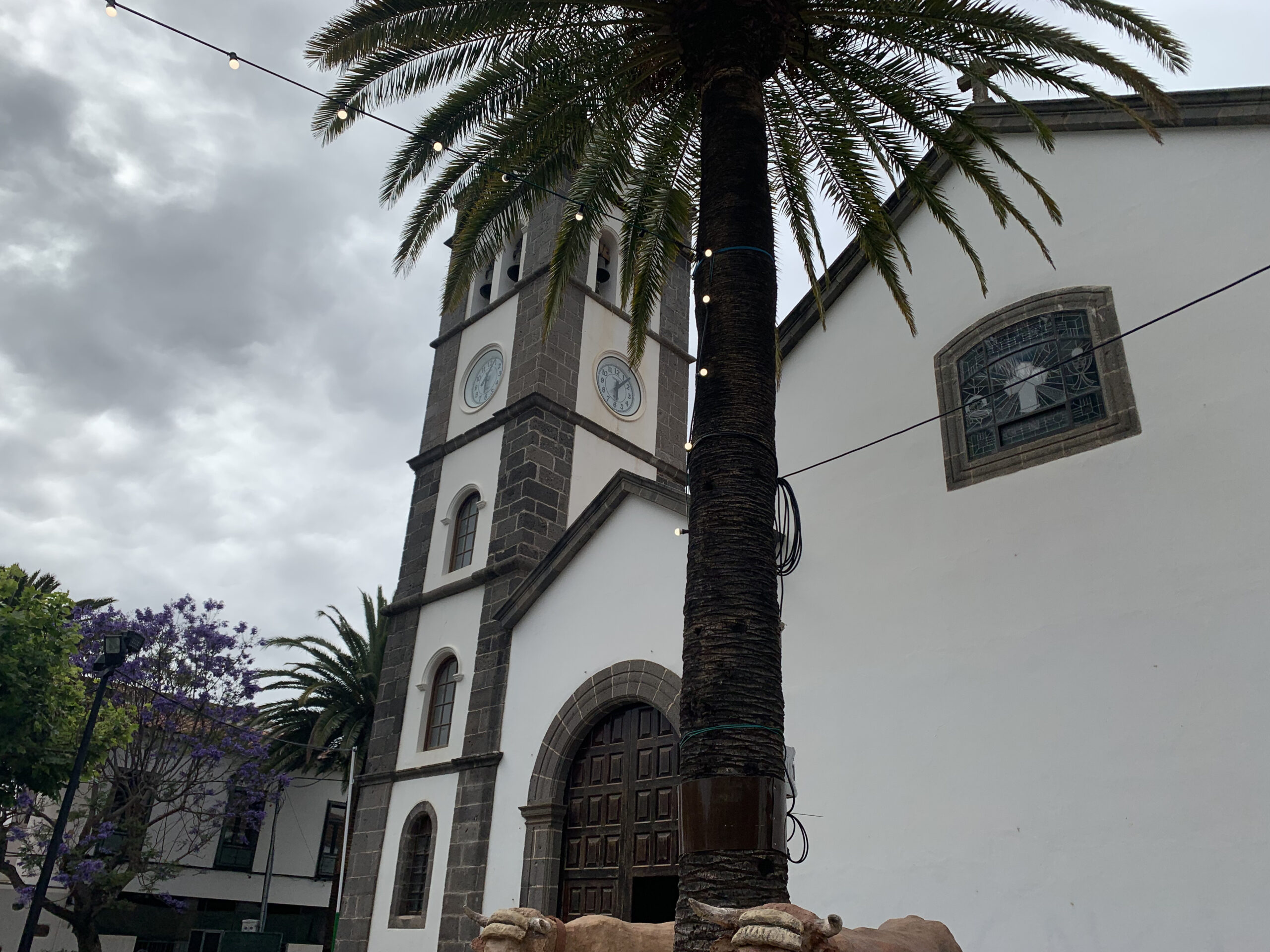 Tejina Kirche mit Palme
